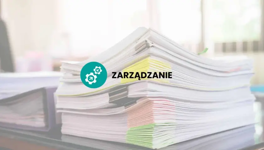 Stosy dokumentów, w tym standardowa umowa na wykonanie usługi, z ikoną i napisem "ZARZĄDZANIE".