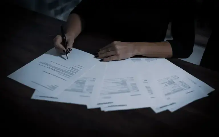 Co zrobić po zwrocie odpowiedzi na pozew? Kluczowe kroki do podjęcia